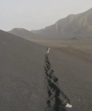 Mondlandschaft trifft auf Wein und Kaffee auf Fogo